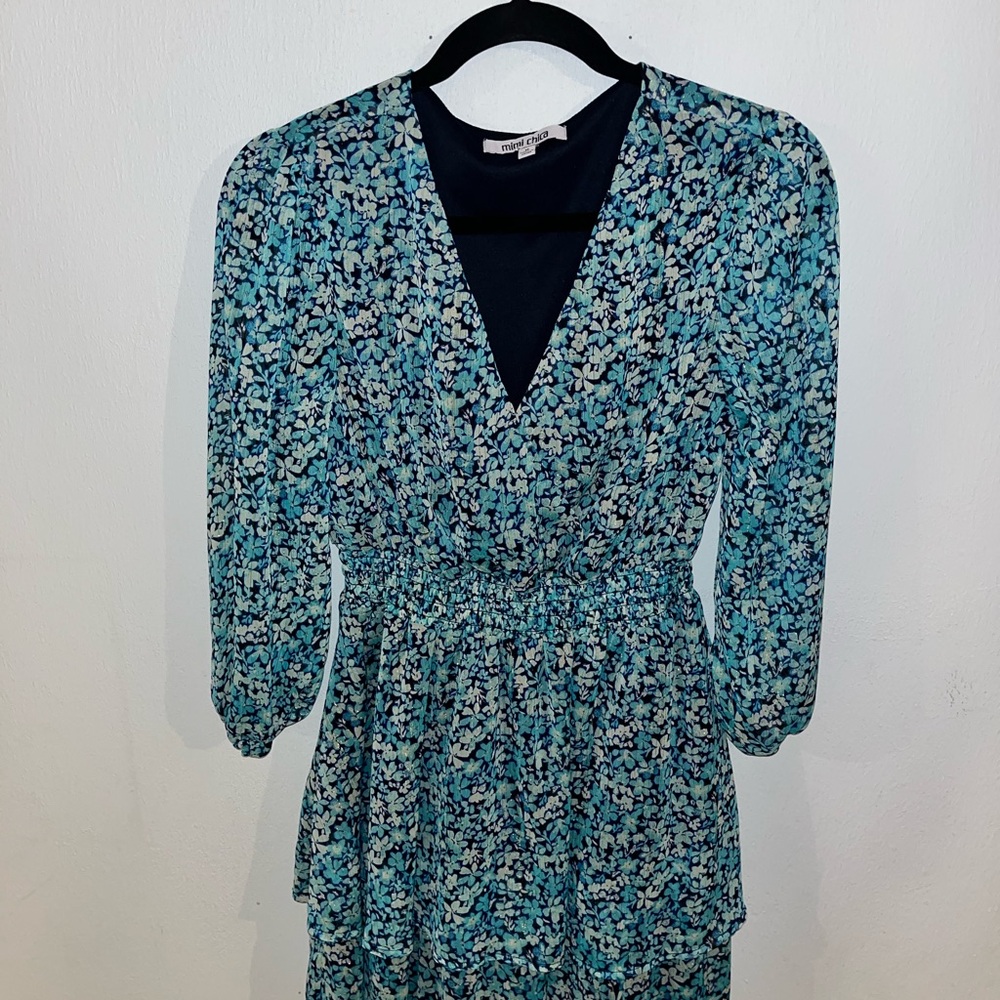 Mimi Chica Blue and White V-Neck Bishop Sleeve Dress